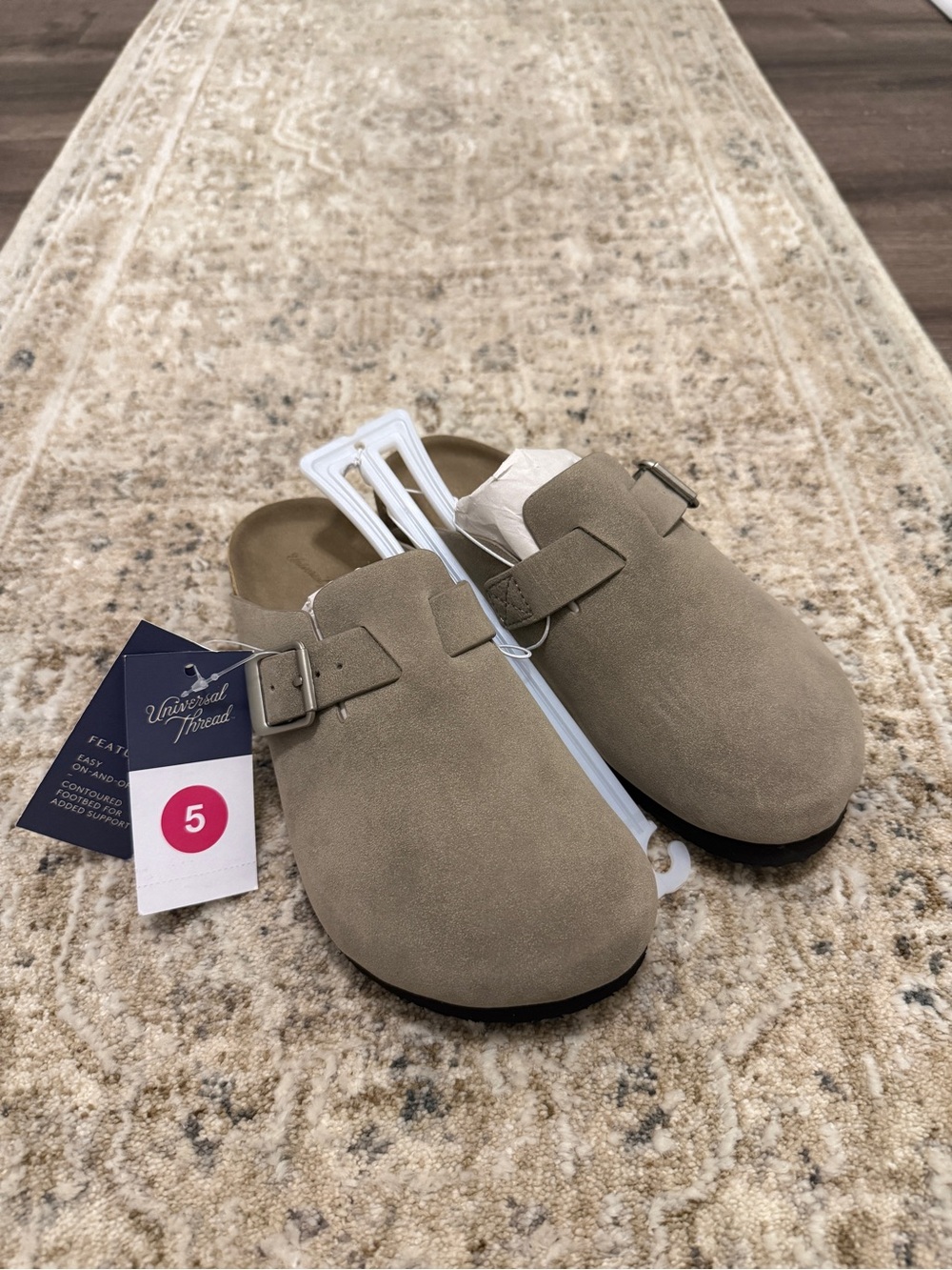 NWT Universal Thread Boston Suede Clogs